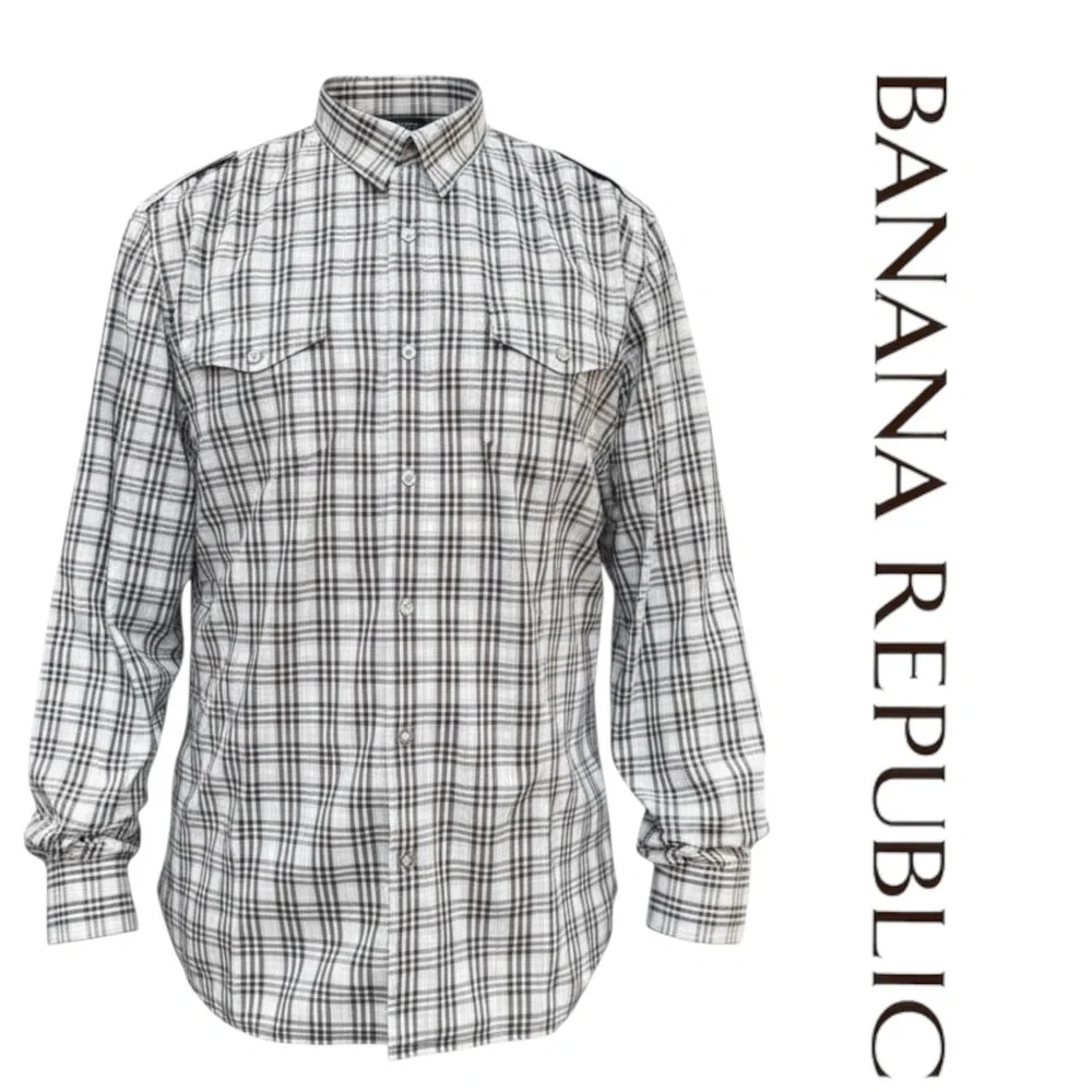 Banana Republic Men’s Plaid Button-Down Shirt – Size L